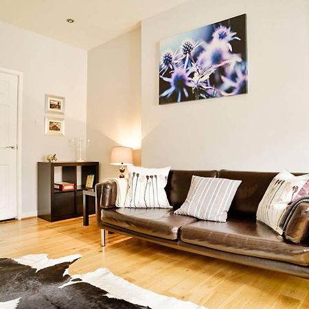 Joivy Bright Royal Mile Apartment เอดินบะระ ภายนอก รูปภาพ