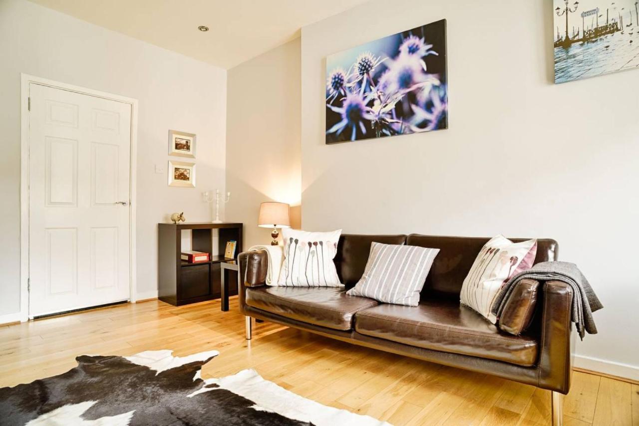 Joivy Bright Royal Mile Apartment เอดินบะระ ภายนอก รูปภาพ